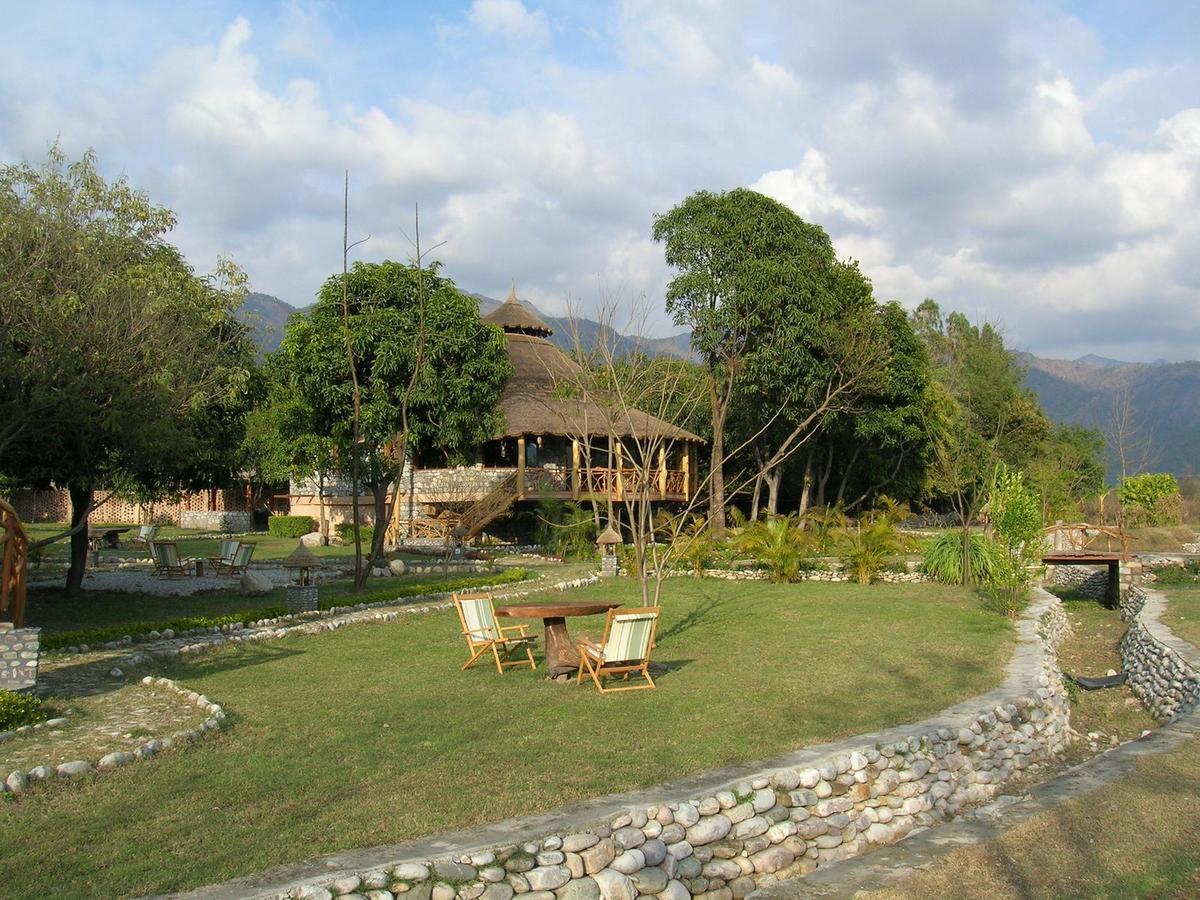 Camp Riverwild Hotel Garjia Bagian luar foto